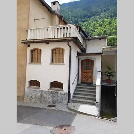 Bezauberndes Haus Fuer Erholsame Ferien Im Puschlav Campascio Exterior foto