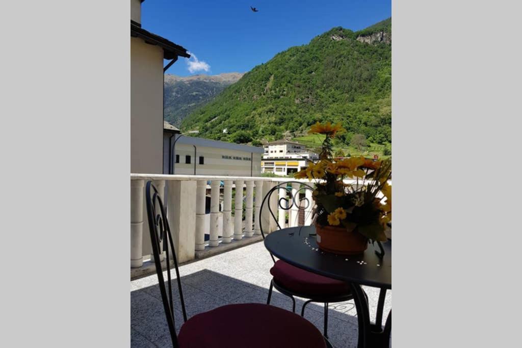 Bezauberndes Haus Fuer Erholsame Ferien Im Puschlav Campascio Exterior foto