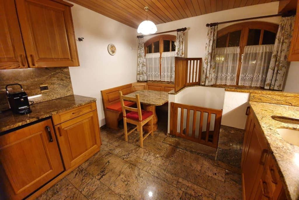Bezauberndes Haus Fuer Erholsame Ferien Im Puschlav Campascio Exterior foto