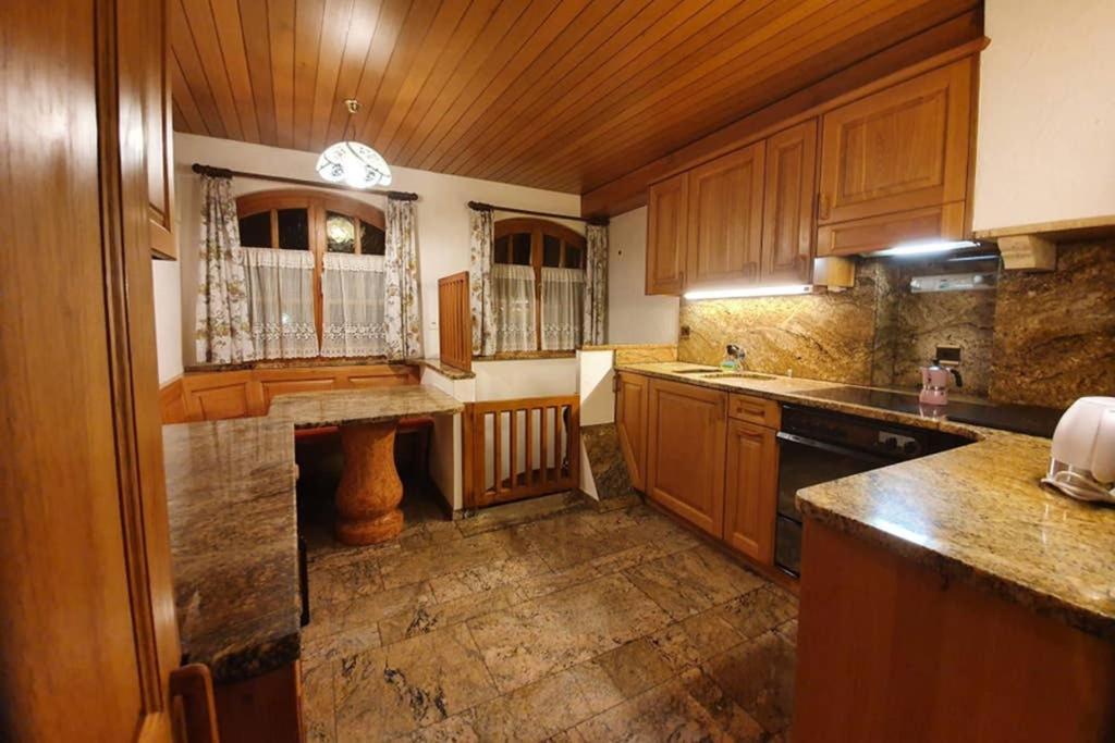 Bezauberndes Haus Fuer Erholsame Ferien Im Puschlav Campascio Exterior foto